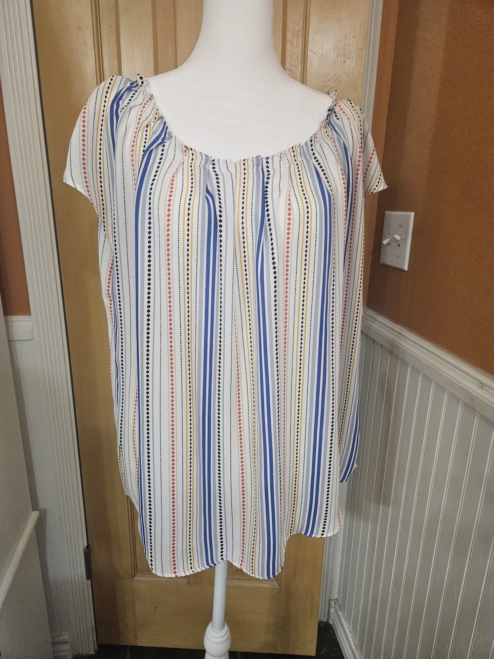 Lauren Conrad Striped Scoop Neck Women's Top in White with Blue & Tan Stripes